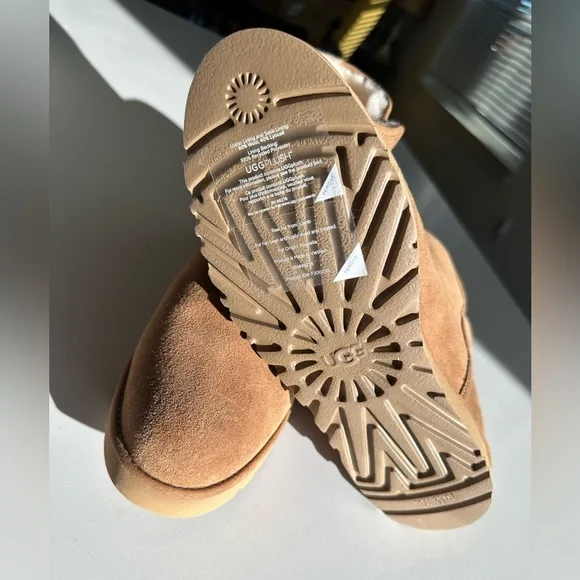 UGG Cory II Booties {women’s 9.5} - Picture 4 of 6